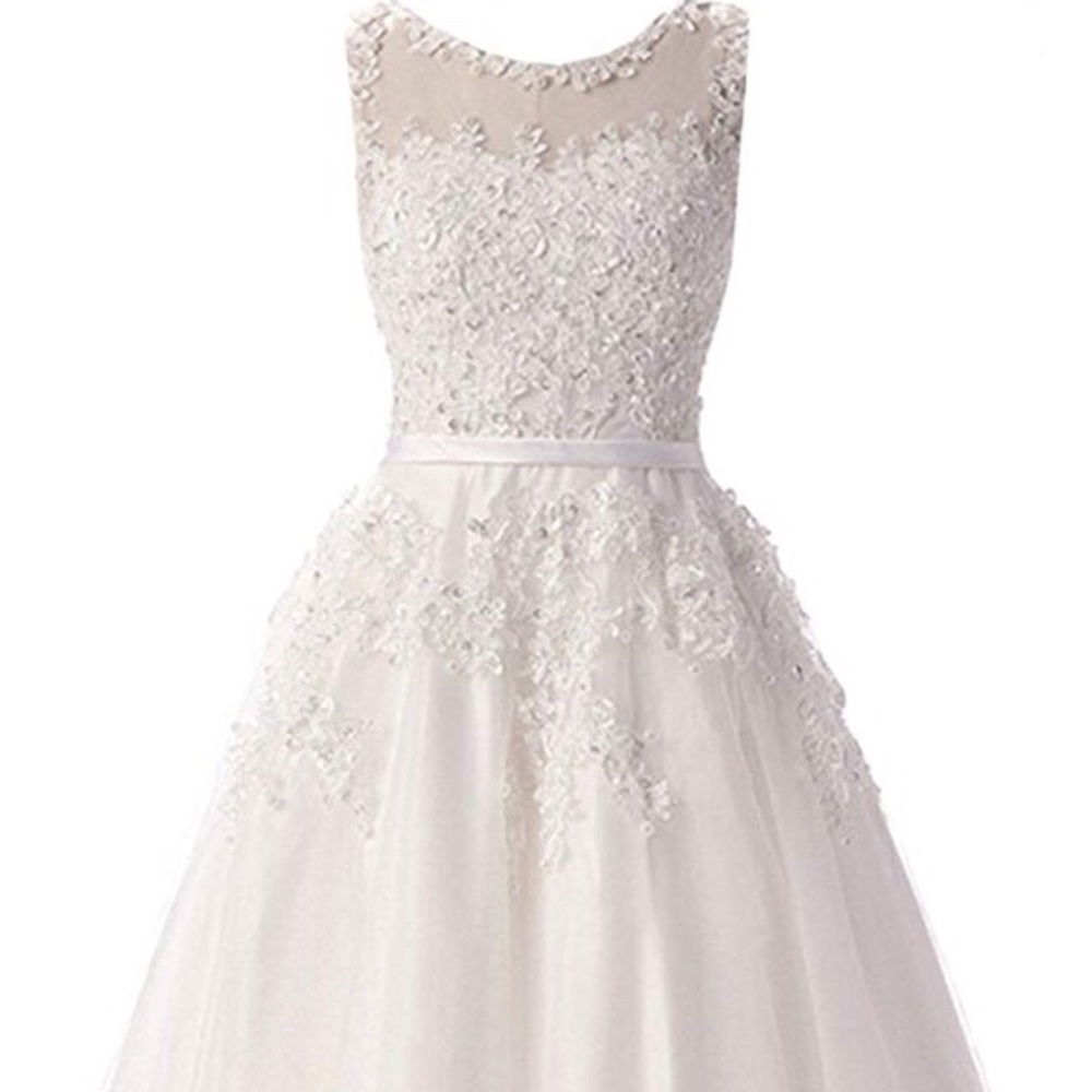 NEW WITH TAGS - short white floral appliqué dress
